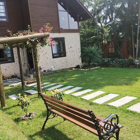 Casa De Campo Rosa Dos Ventos Rodeio 外观 照片
